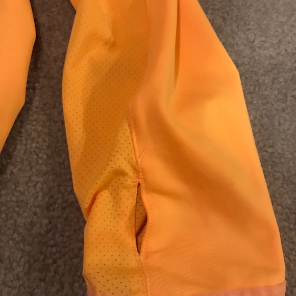 Reebok running 1/4 zip neon orange runner - Picture 4 of 4